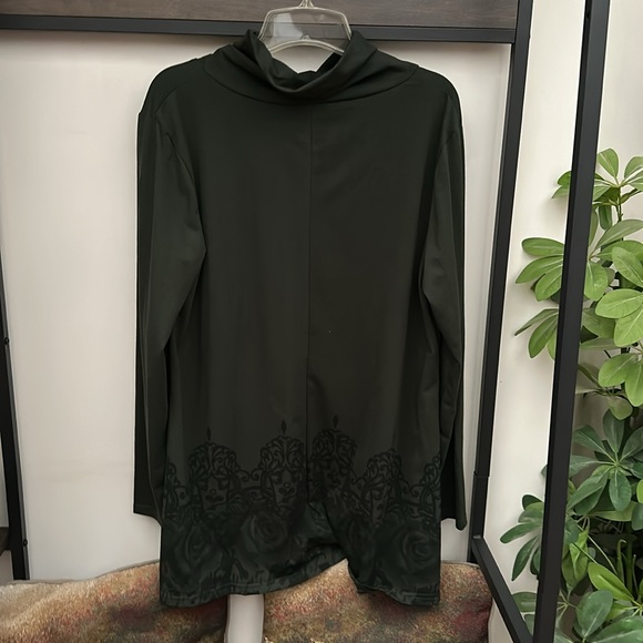 Women’s tunic - Picture 3 of 3